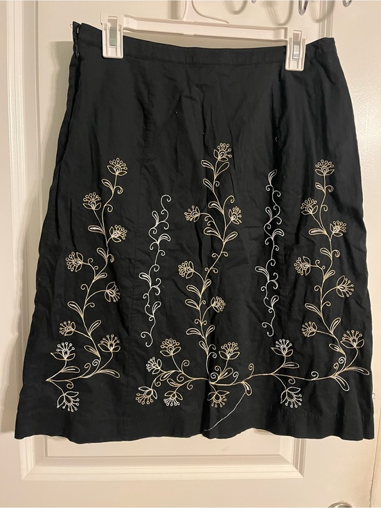 Willi Smith Dresses & Skirts - Willi Smith Black Midi Skirt with Tan Stitching